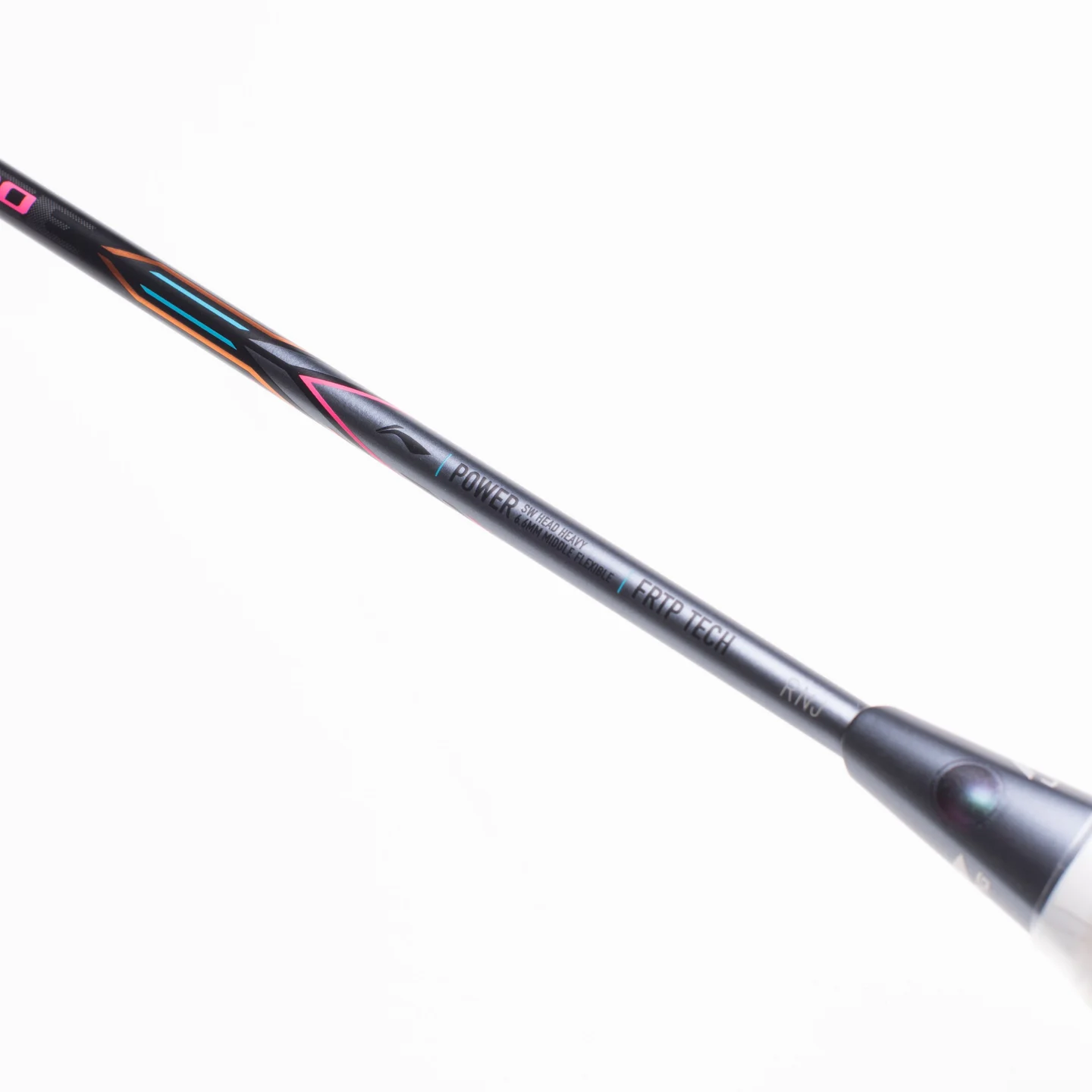 리닝 AXFORCE 80 샤프트의 분홍색 배색과 6.6mm 제품 표기